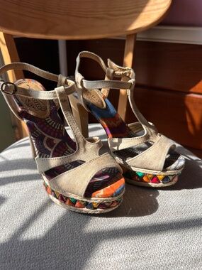 cut out canvas platform high heel
